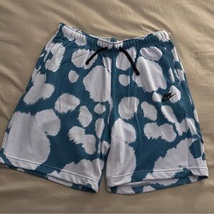 Nike Sportswear Men’s Essentials Tie Dye French Terry Shorts Blue XL DM6913-548